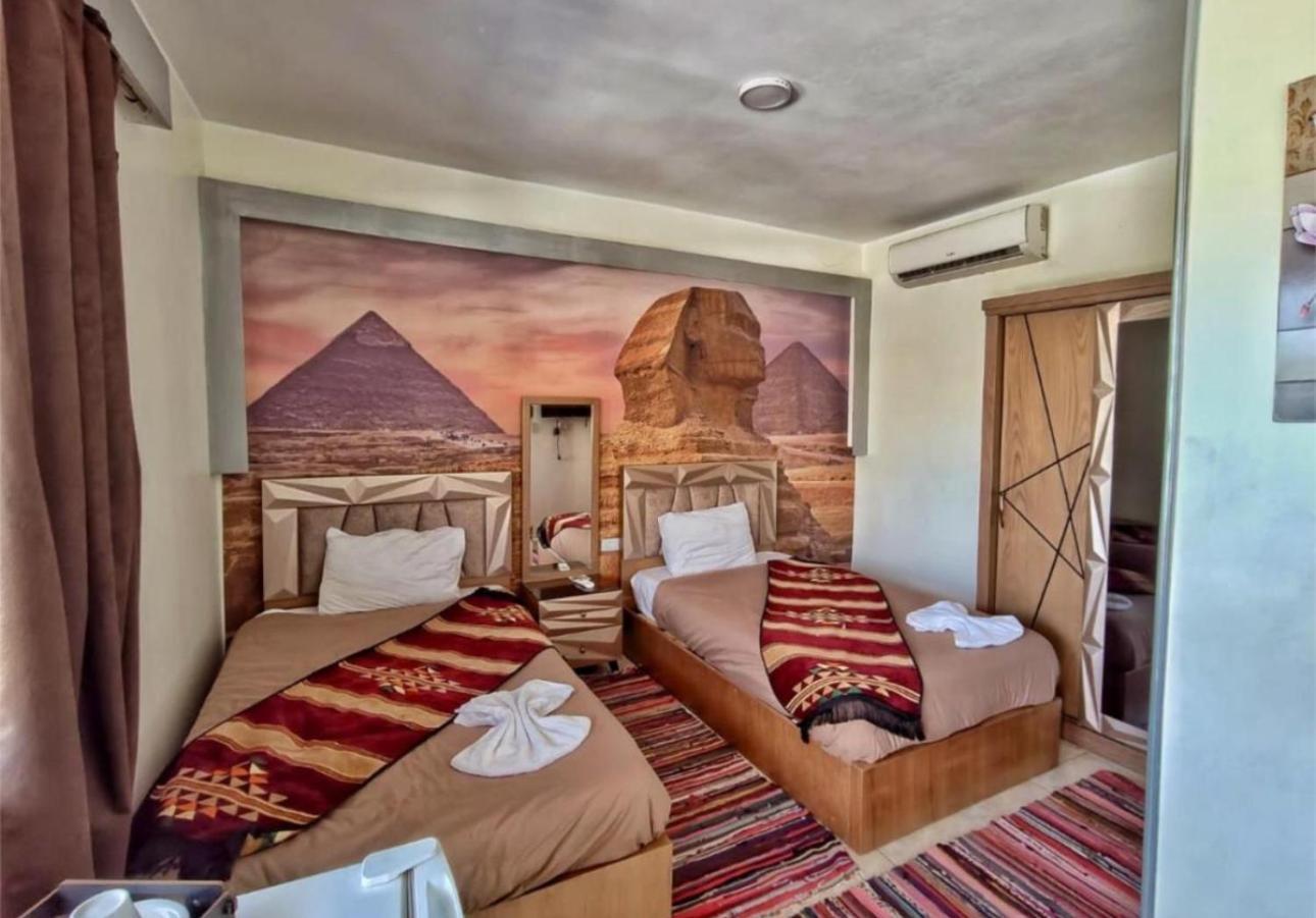 Nefertiti Pyramids View Hotel Kairo Eksteriør billede
